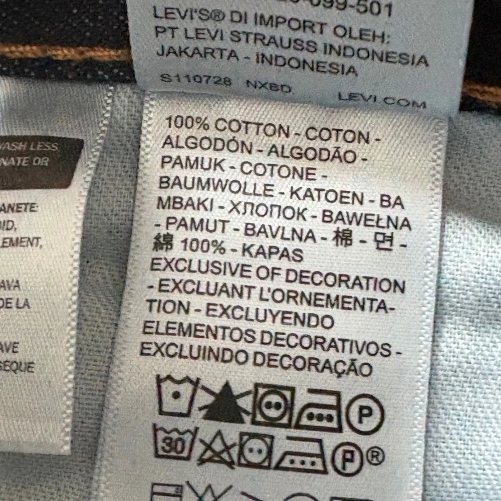 Levis levi 517